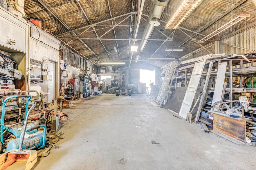 More Photos Of 5005 E Slauson Ave, Vernon Warehouse For Sale