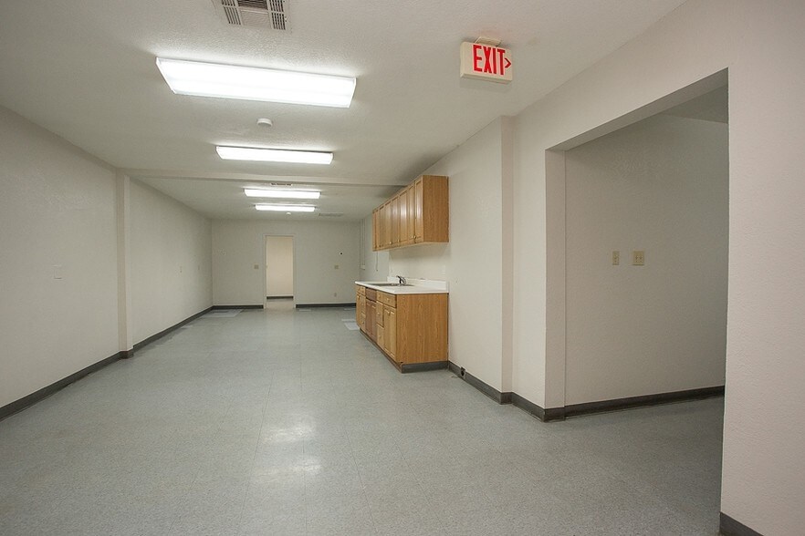 More Photos Of 3118 E McDowell Rd, Phoenix Office For Lease