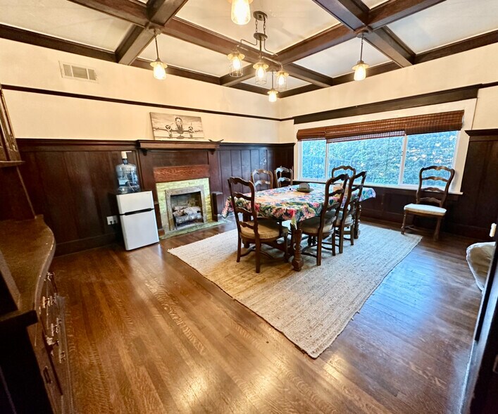 More Photos Of 1327 W 35th St, Los Angeles Apartments For Sale