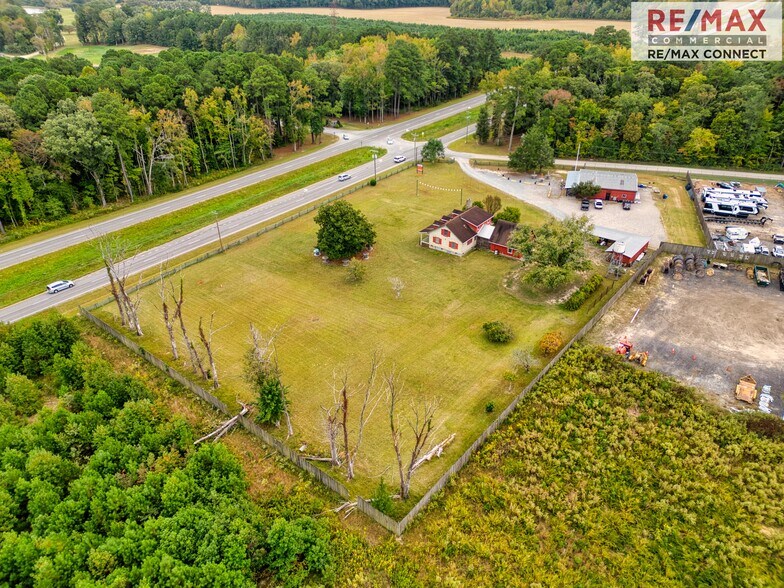 More Photos Of 17466 Benns Church Blvd, Smithfield Freestanding For Sale