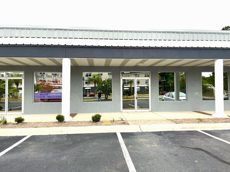 More Photos Of 740 E General Stewart Way, Hinesville General Retail For Lease