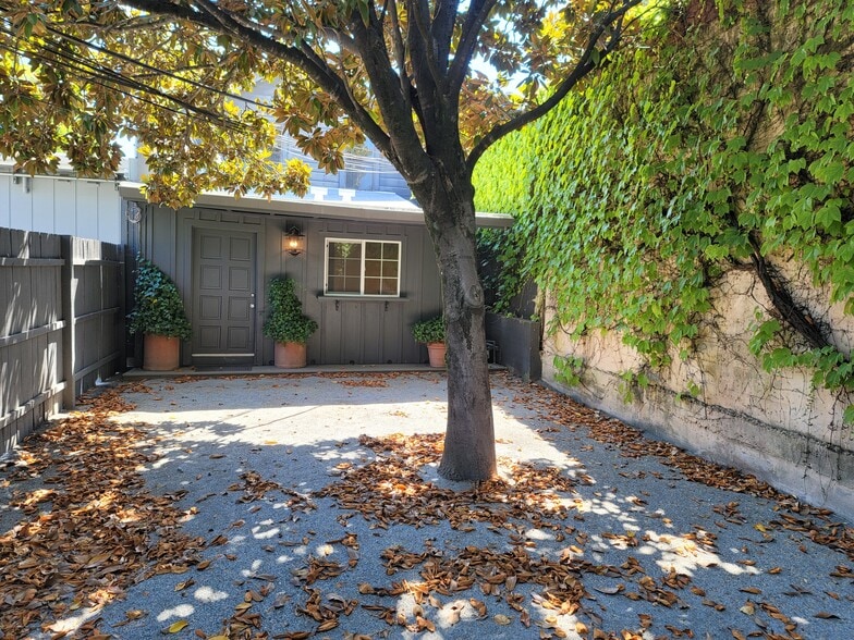 More Photos Of 457 Healdsburg Ave, Healdsburg Freestanding For Lease
