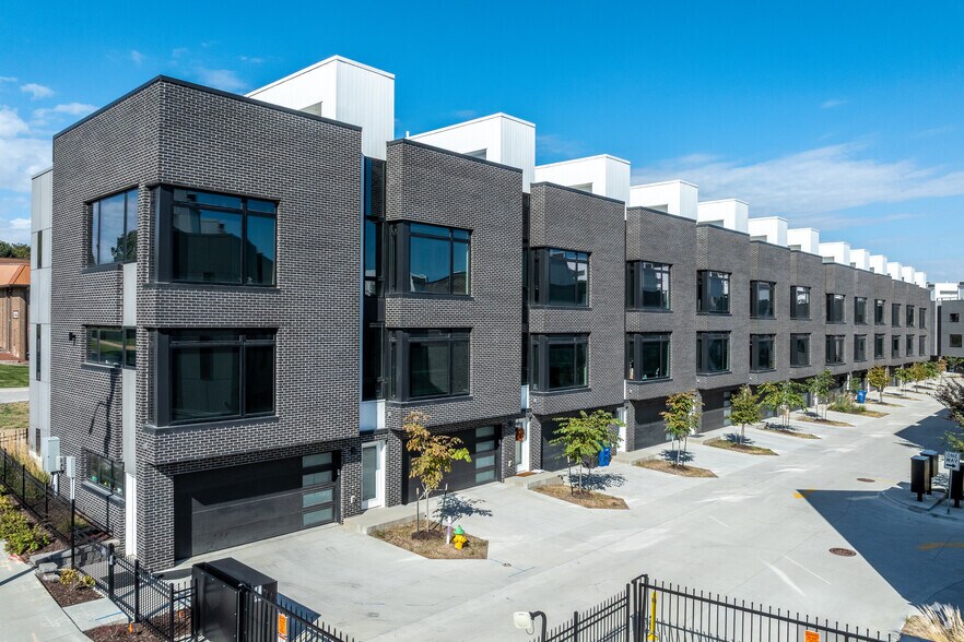 More Photos Of 1200 Keosauqua Way, Des Moines Apartments For Sale