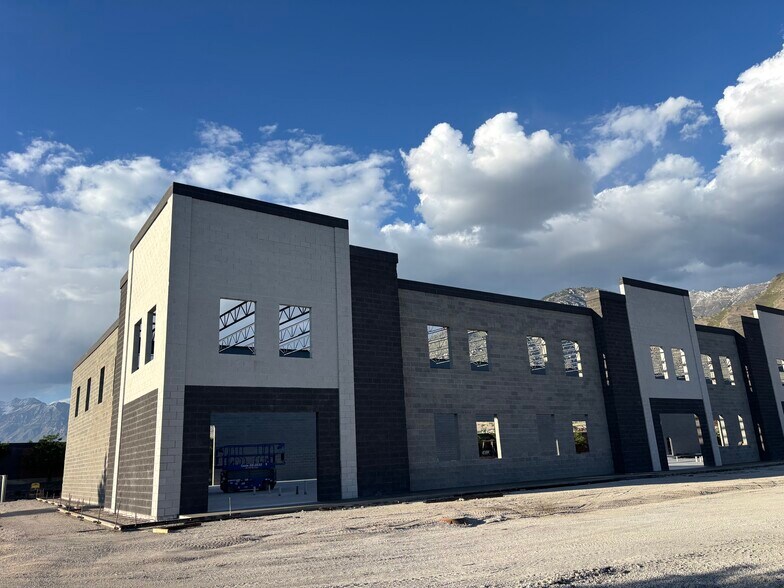 More Photos Of 601 E Lakeview Pky, Provo Industrial For Lease