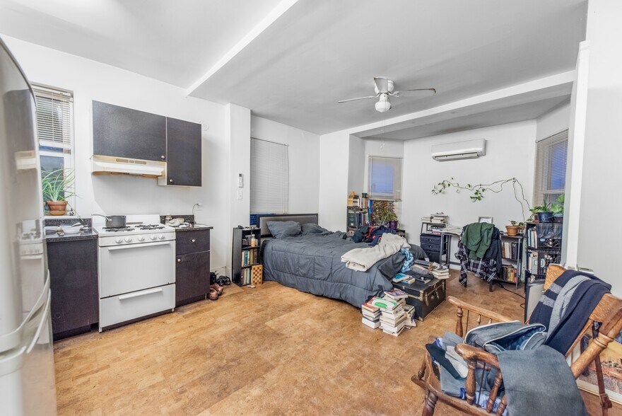 More Photos Of 129-131 W Susquehanna Ave, Philadelphia Apartments For Sale