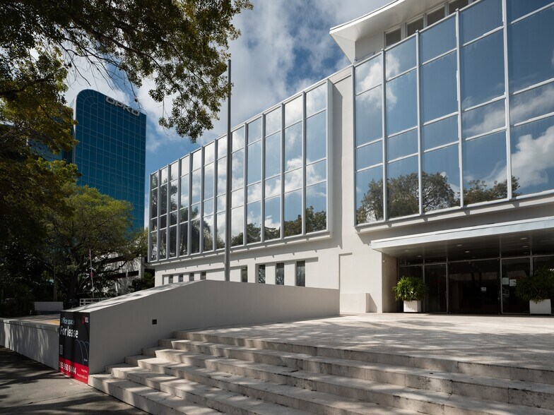 More Photos Of 4500 Biscayne Blvd, Miami Office For Sale