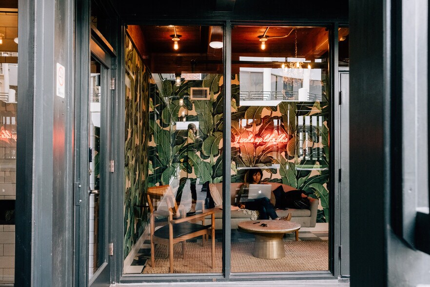 More Photos Of 260 1st Ave S, Saint Petersburg Coworking Space