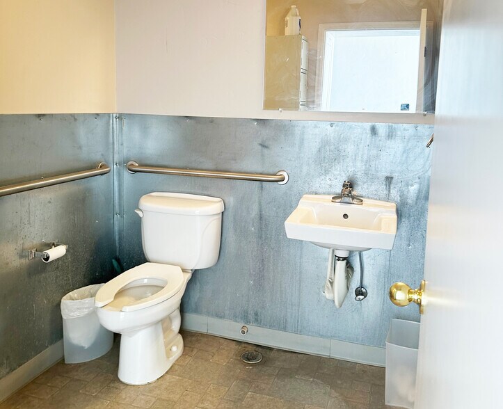 More Photos Of 3772 Puritan Way, Erie Flex For Sale
