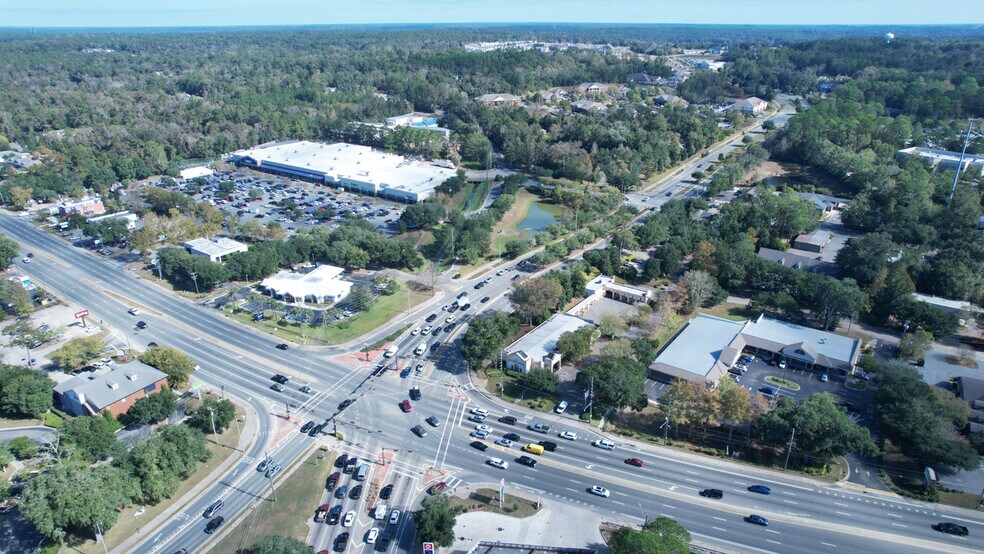 More Photos Of 1997 Capital Cir NE, Tallahassee Bank For Lease