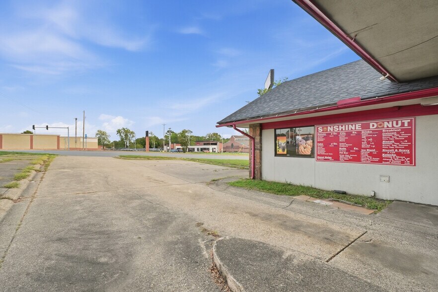 More Photos Of 609 N Main St, Benton Fast Food For Sale