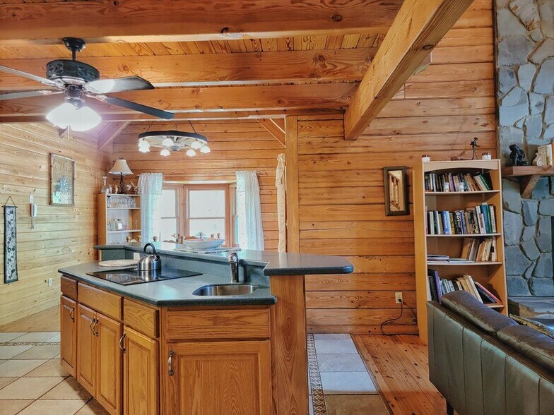 More Photos Of 9545 178th St, Mc Alpin Specialty For Sale