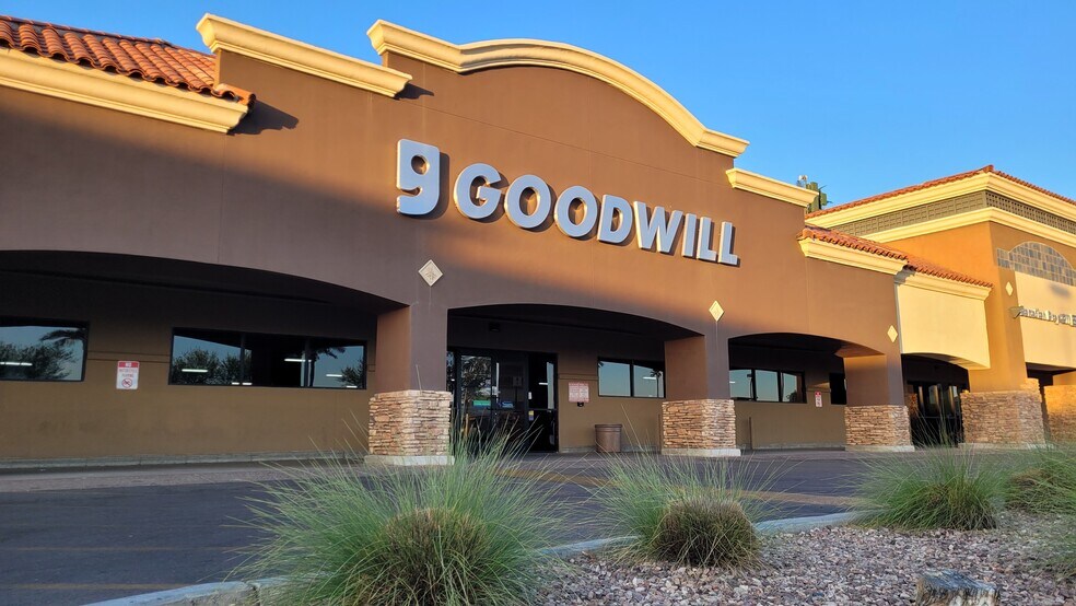 More Photos Of 3923 E Thunderbird Rd, Phoenix Unknown For Lease