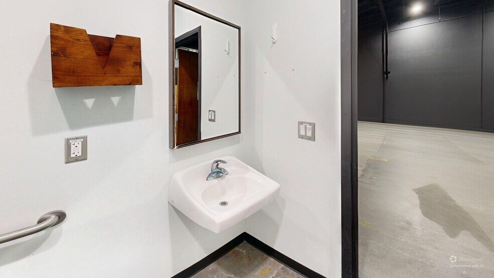 More Photos Of 550 Somerset Ter NE, Atlanta General Retail For Lease