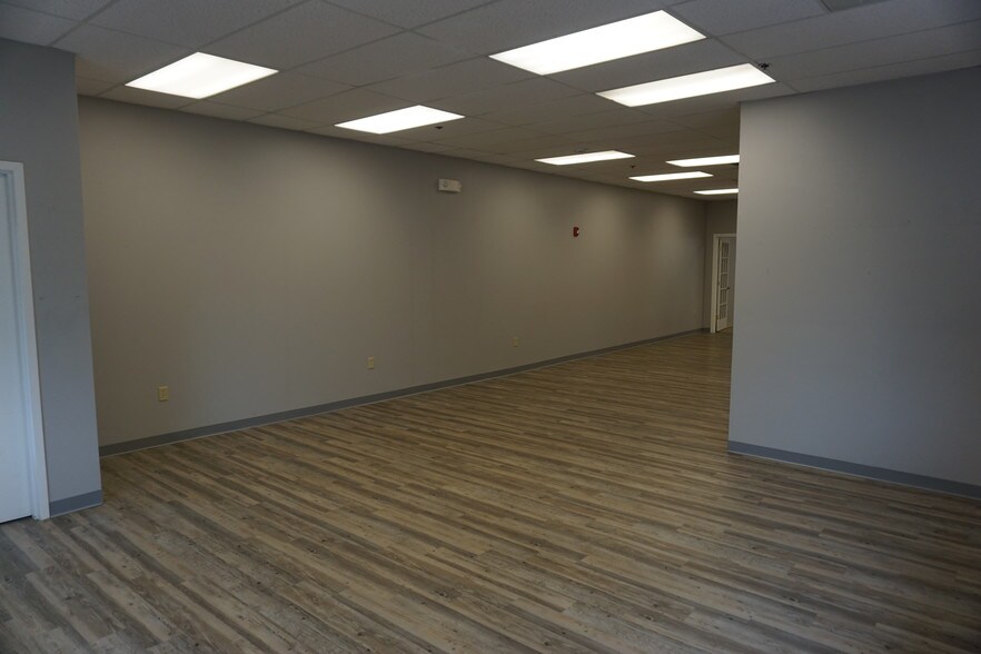 More Photos Of 31 Schoosett St, Pembroke Office For Lease