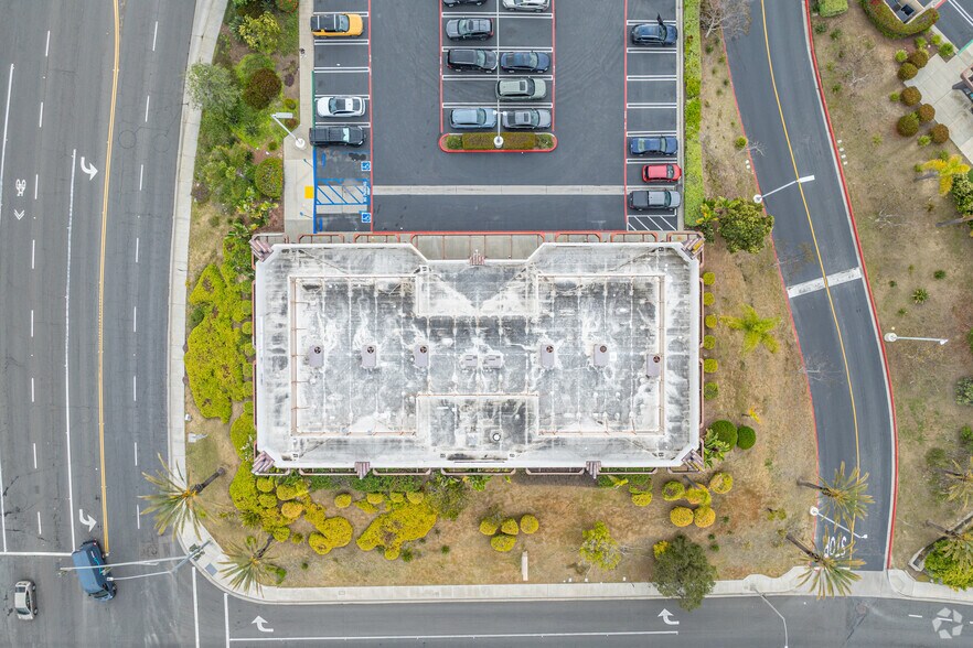 More Photos Of 3211-3295 Business Park Dr, Vista Unknown For Lease