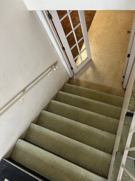 More Photos Of 740 8th Ave, Huntington Warehouse For Sale