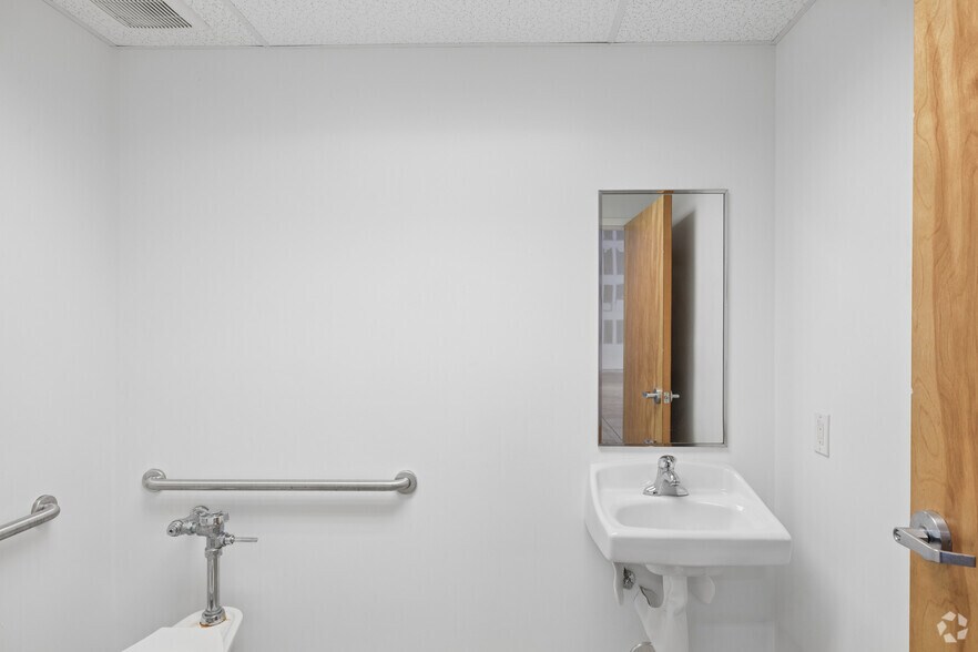 More Photos Of 600 Hillsboro Technology Dr, Deerfield Beach Unknown For Lease