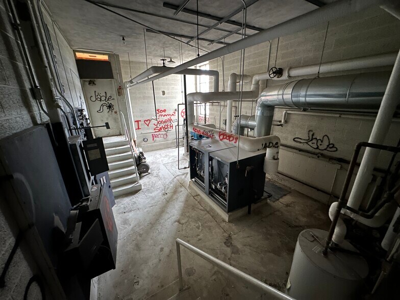 More Photos Of 1123 N Sherman St, Bay City Schools For Lease