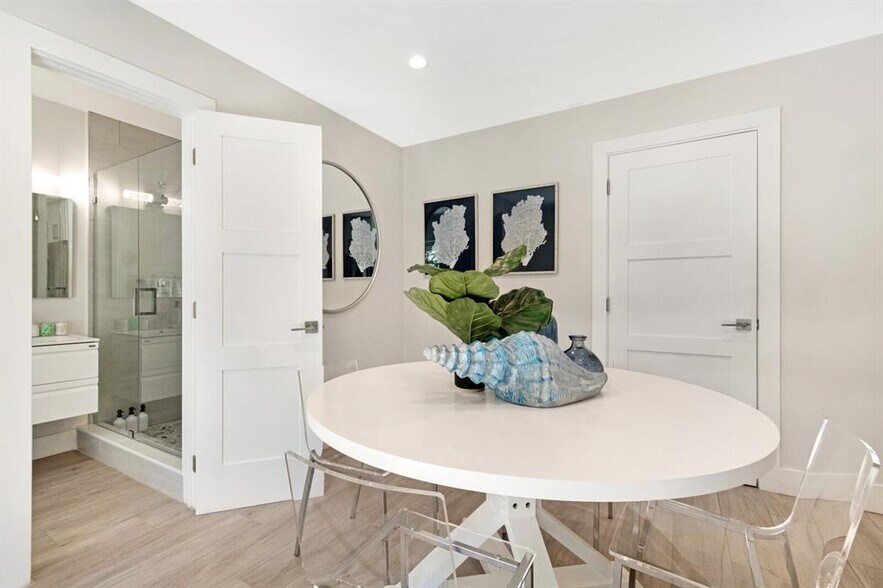 More Photos Of 5821 NE 14th Way, Fort Lauderdale Flex For Sale