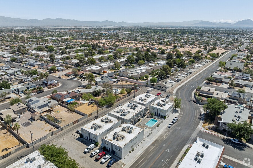 More Photos Of 5800 Bromley Ave, Las Vegas Apartments For Sale