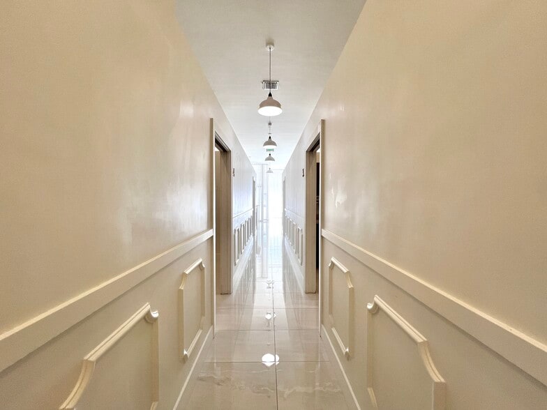 More Photos Of 1400 Ponce De Leon Blvd, Coral Gables Unknown For Lease