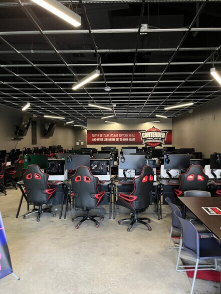 More Photos Of 527 Mary Esther Blvd, Fort Walton Beach Storefront For Lease