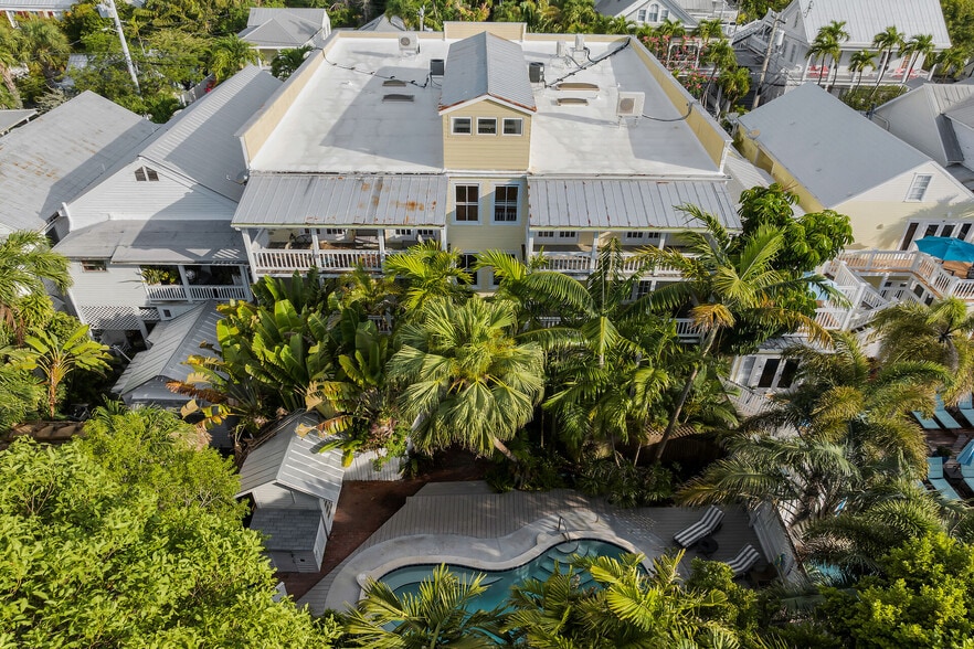 More Photos Of 812 Fleming St, Key West Storefront For Sale