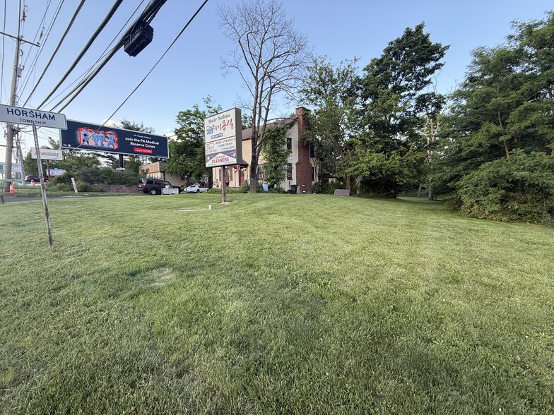 More Photos Of 1440 Bethlehem Pike, North Wales Freestanding For Sale
