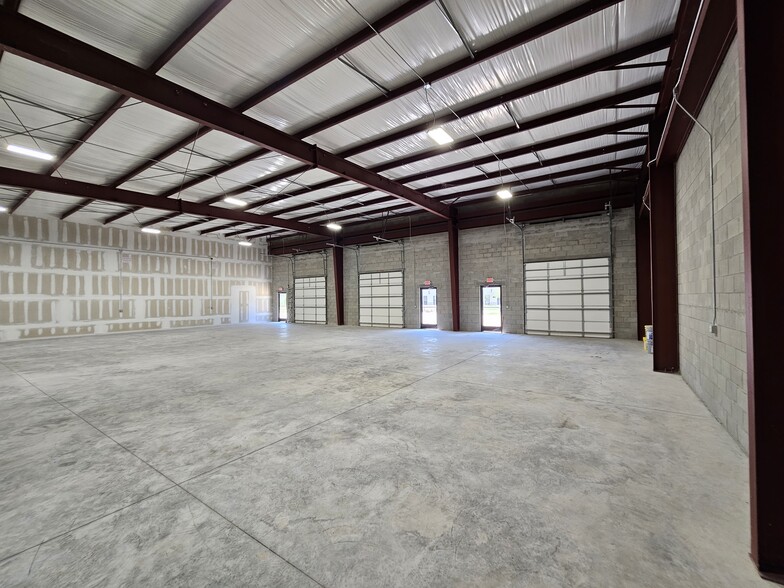 More Photos Of 2680 Stratton Blvd, Saint Augustine Light Distribution For Lease