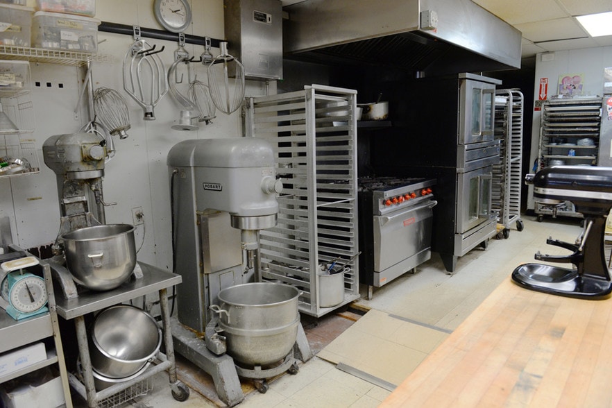 More Photos Of 1654 Elmwood Ave, Buffalo Restaurant For Sale