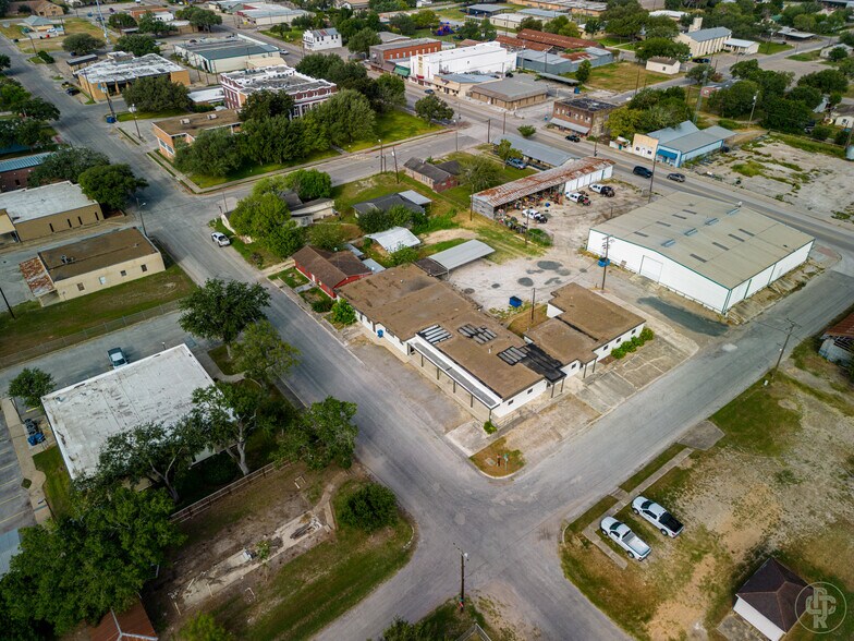 More Photos Of 200 Bowie St, George West Office For Sale