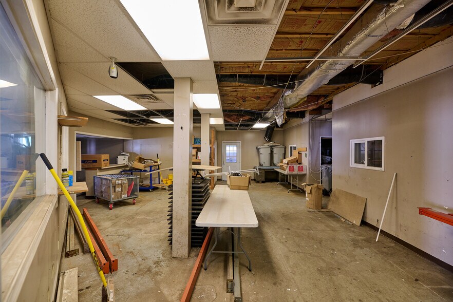 More Photos Of 7464 Sharon Mercer Rd, Mercer General Retail For Sale