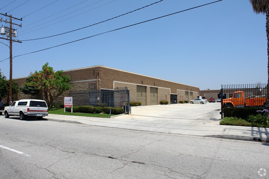More Photos Of 15832 S Broadway St, Gardena Warehouse For Lease