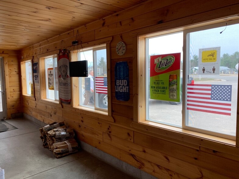 More Photos Of 8036 N Clare Ave, Harrison Convenience Store For Sale