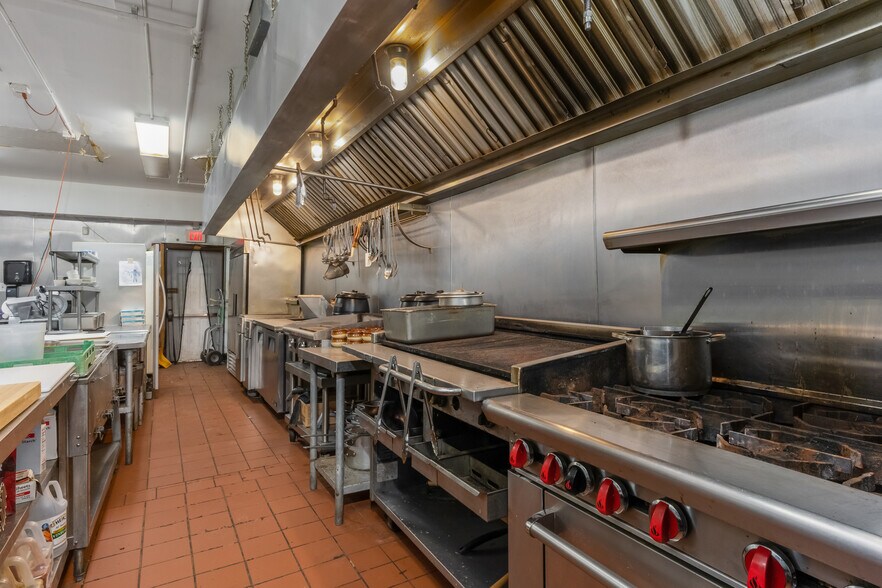 More Photos Of 6254 Main St, Tannersville Restaurant For Sale