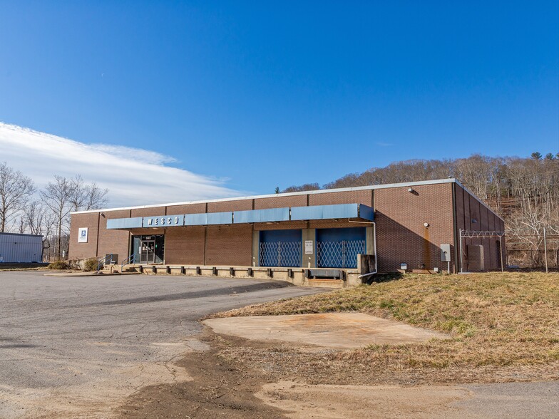 More Photos Of 840 Riverside Dr, Asheville Warehouse For Lease