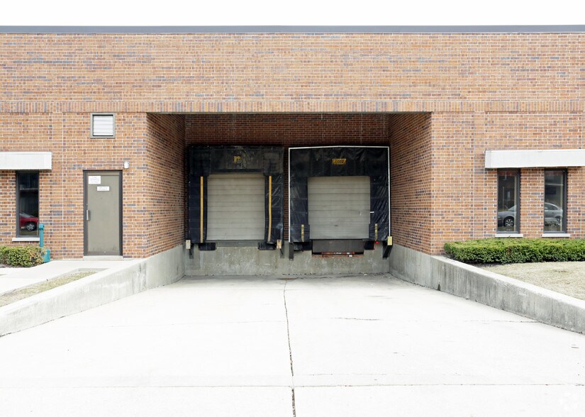More Photos Of 236-244 William St, Bensenville Manufacturing For Lease