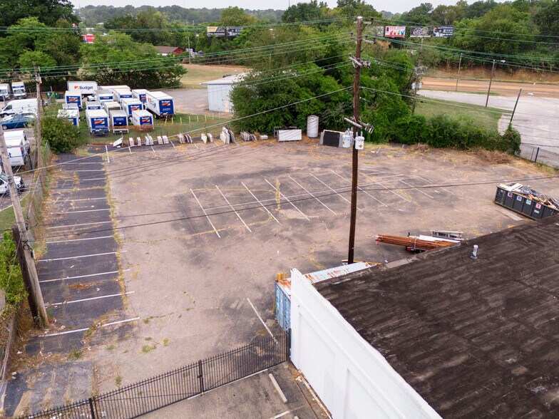 More Photos Of 2866 Poplar Ave, Memphis Storefront Retail Office For Sale