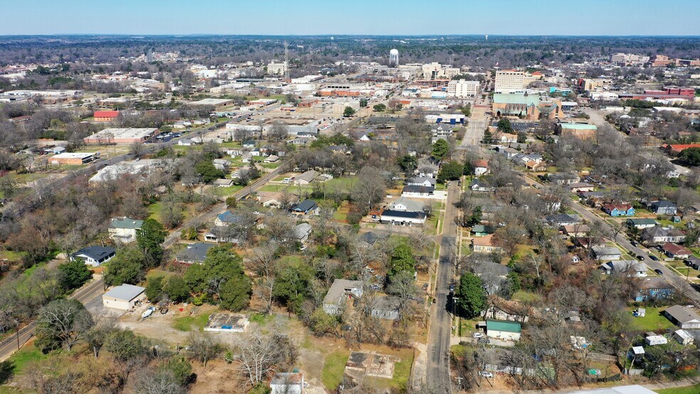 More Photos Of 443 S Main St, Longview Apartments For Sale