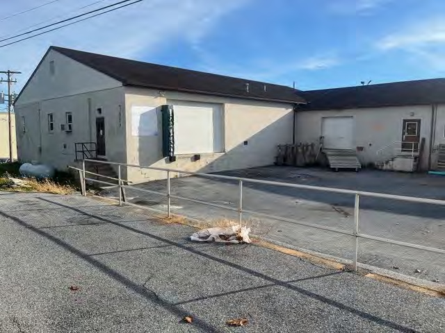 More Photos Of 569 Furnace Hills Pike, Lititz Warehouse For Lease
