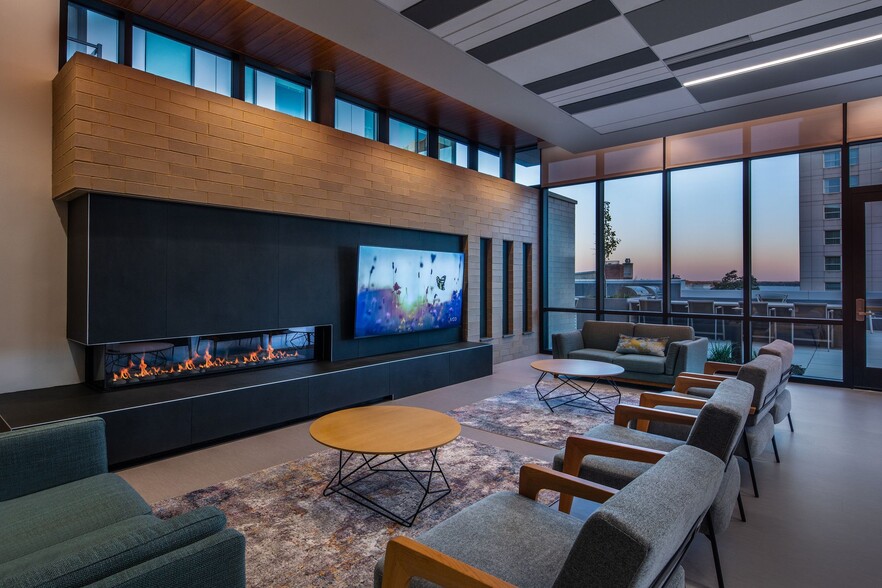 More Photos Of 216 S Pinckney St, Madison Apartments For Lease