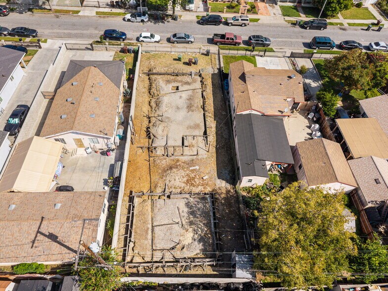 More Photos Of 1114 E Glencoe St, Compton Land For Sale