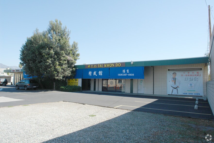 More Photos Of 5620 N Rosemead Blvd, Temple City Freestanding For Lease