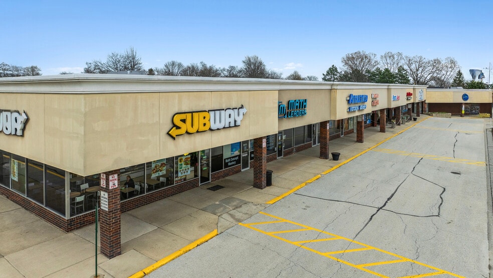 More Photos Of 1023-1127 S Roselle Rd, Schaumburg Freestanding For Sale