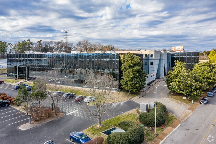 More Photos Of 2451 Atrium Way, Nashville Office For Lease