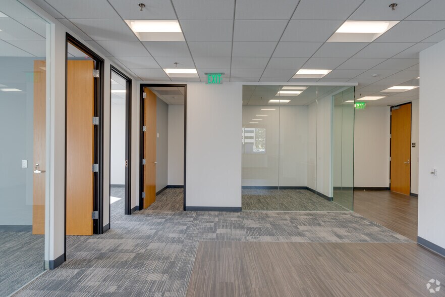 More Photos Of 700 N Central Ave, Glendale Office For Sale