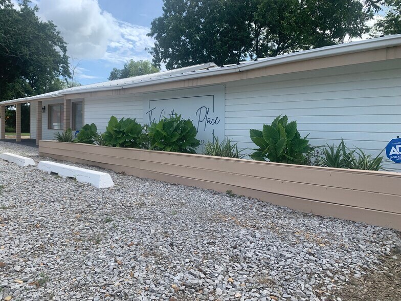 More Photos Of 320 19th St N, Columbus Flex For Lease