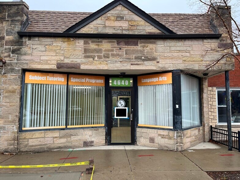 More Photos Of 4640-4650 Oakton St, Skokie Storefront For Lease