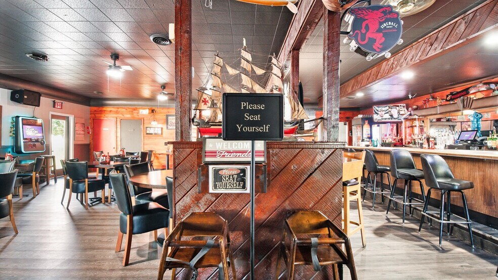 More Photos Of 4342-4348 Washington, Hooven Restaurant For Sale