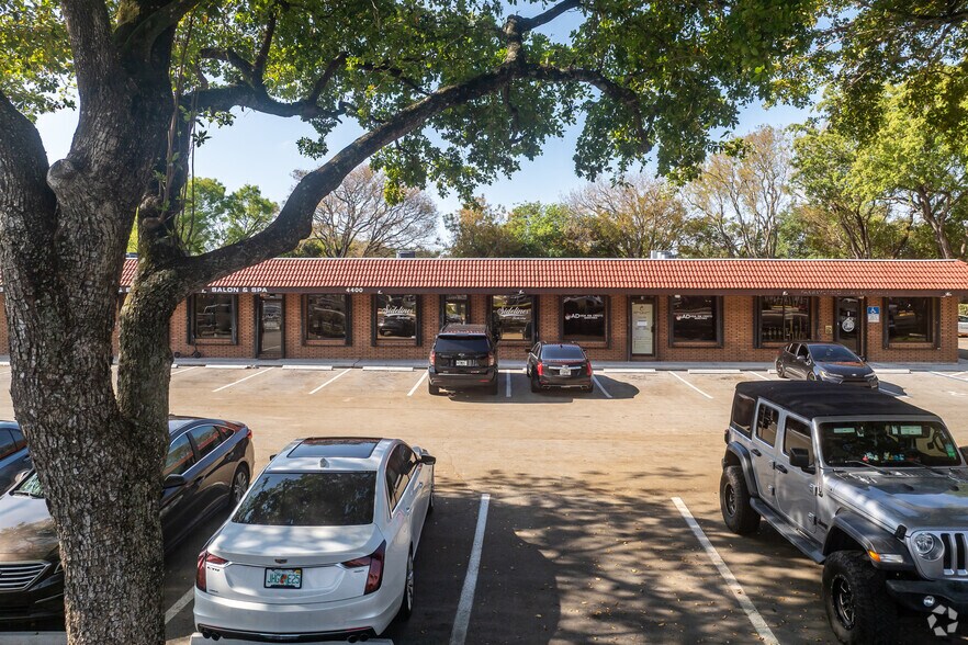 More Photos Of 4400 W Hillsboro Blvd, Coconut Creek Storefront For Lease